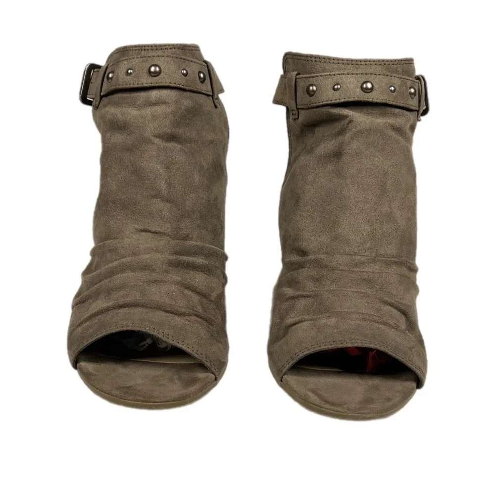 Circus By Sam Edelman | Peep Toe Taupe Ankle Bootie Chunky Heel Buckle Strap